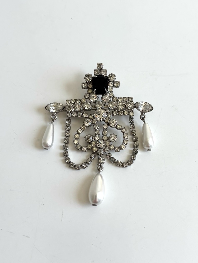 Vintage Rhinestone And Pearl Drop Statement Silver Chandelier Brooch